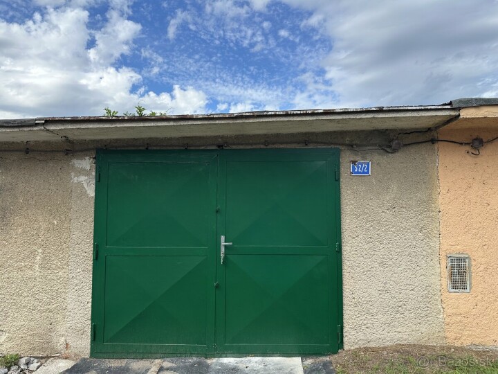 Na predaj priestranná garáž (22 m²) v Lietavskej Lúčke, Žilina