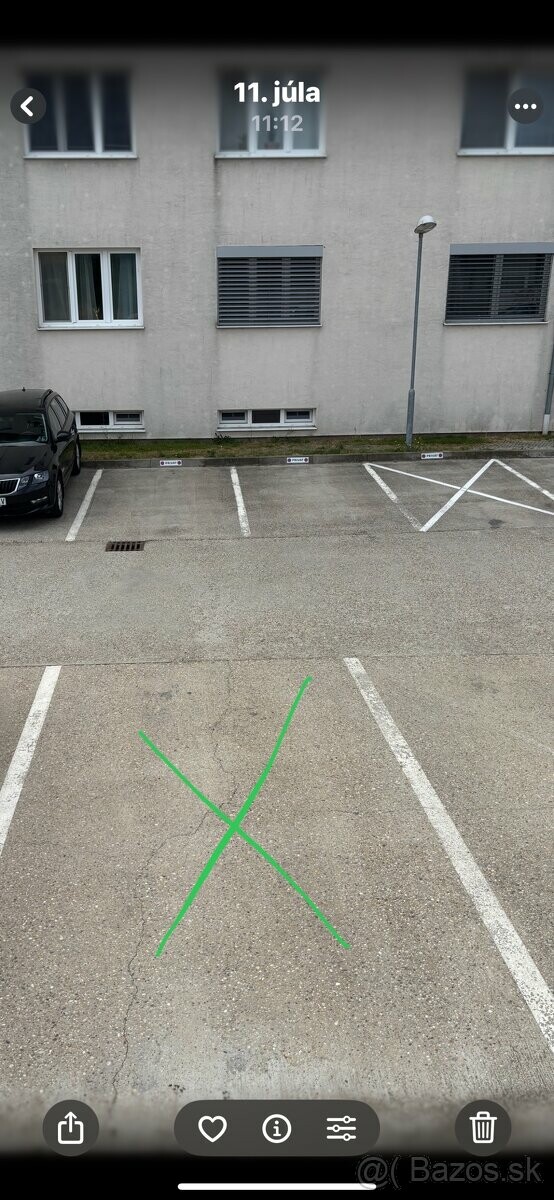 Vonkajšie parkovacie miesto na prenájom v Pezinku