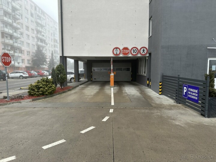 Predaj garážového parkovacieho miesta v parkovacom dome Zvolen-Západ
