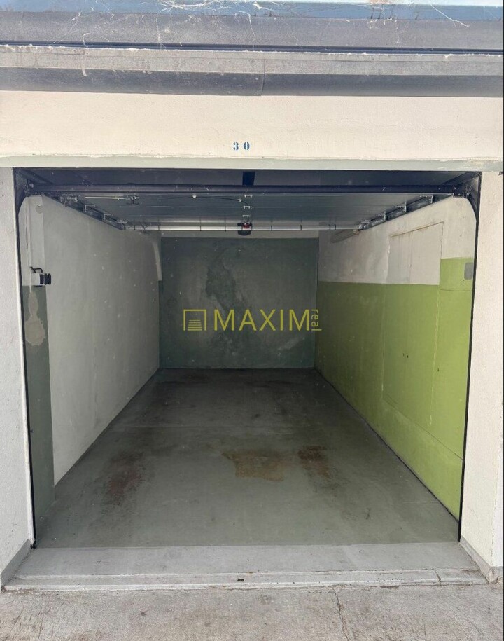 Predaj garáže s elektrickým ovládaním na Eisnerovej ulici