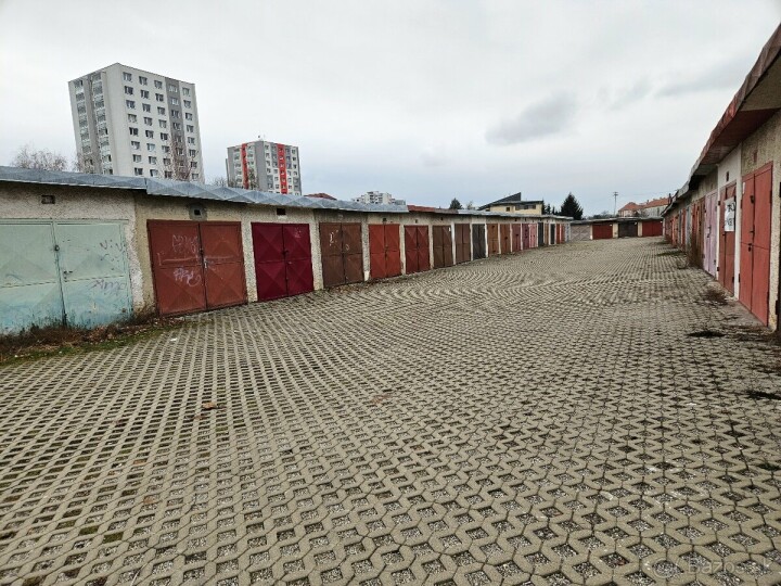 Predaj garáže na Laboreckej ulici