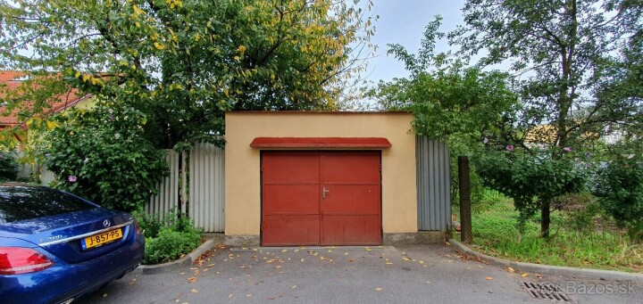 Prenájom samostatnej garáže s plochou 25 m²