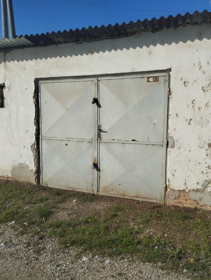 Na predaj garáž v Moldave nad Bodvou pri bývalom Mlyne
