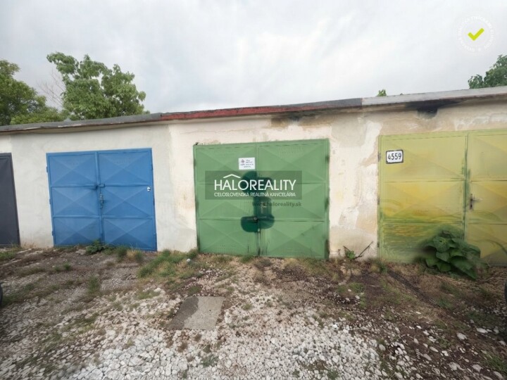 Predaj murovaná garáž v Pezinku, ulica Za dráhou