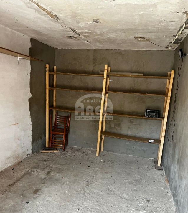 Predaj murovaná garáž na ul. Okružná v Michalovciach