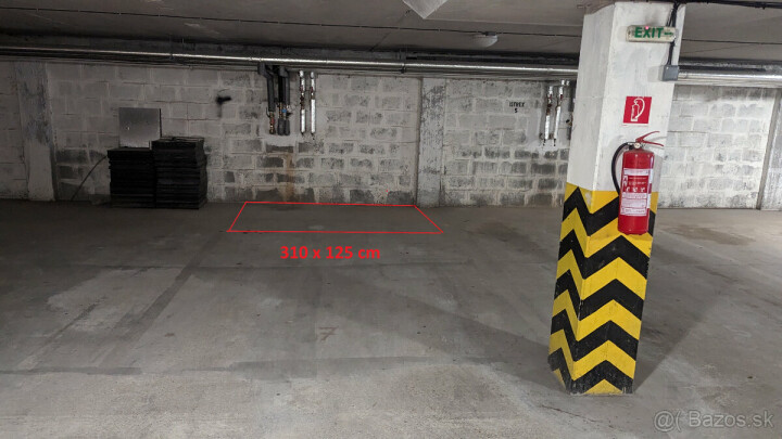 Prenájom garážového státia pre motorku na Šustekovej ulici