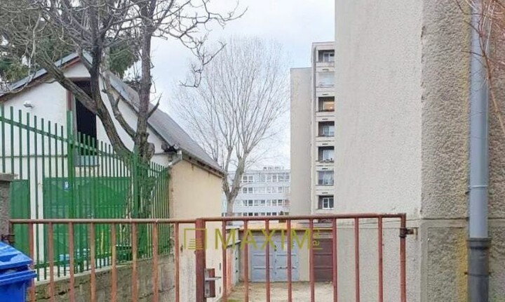 Predaj garáže s pozemkom na Prešovskej ulici v Ružinove