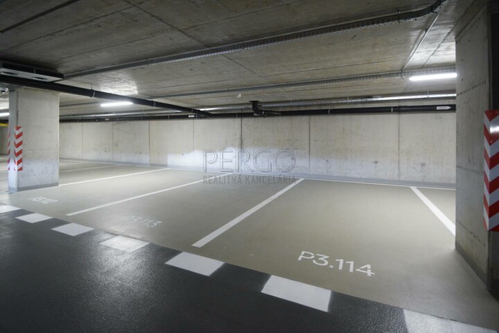 Prenájom garážového státia v projekte Vydrica, Staré Mesto