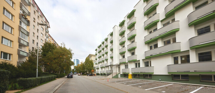 Prenájom vonkajšieho parkovacieho miesta za rampou na Ondavskej 5, Bratislava - Ružinov