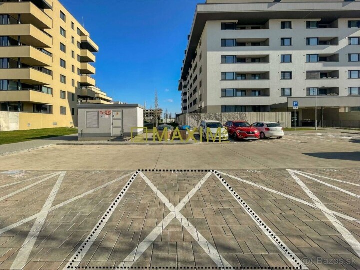 Vonkajšie parkovacie státie na predaj v projekte Arboria, Trnava