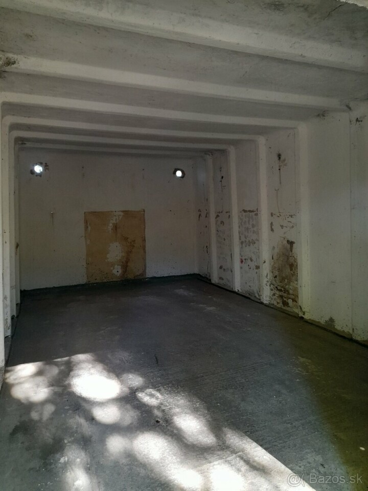 Samostatná garáž na predaj v širšom centre Martina (18 m²)