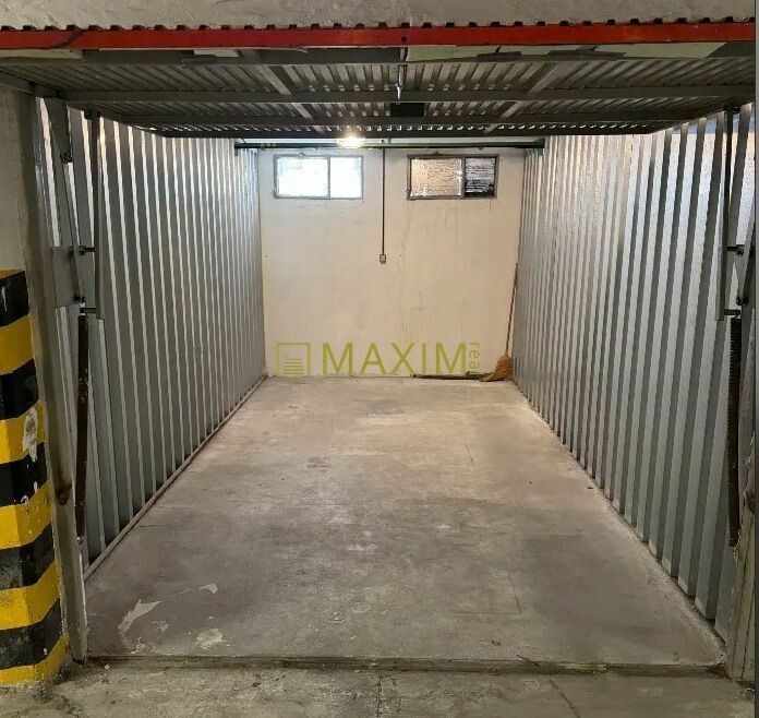 Predaj garáže s pozemkom na Mierovej ulici v Ružinove