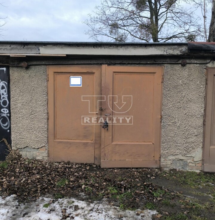 Na predaj murovaná garáž (17 m²) s pozemkom v Košiciach