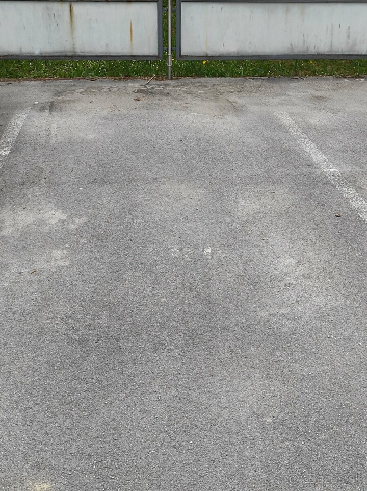 Prenájom parkovacieho miesta v Čadci na ulici Jána Kollára