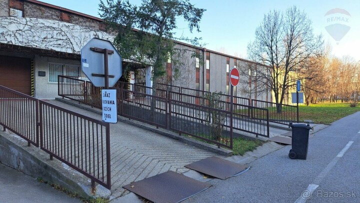 Na predaj samostatná garáž v garážovom dome na Dvojkrížnej ulici