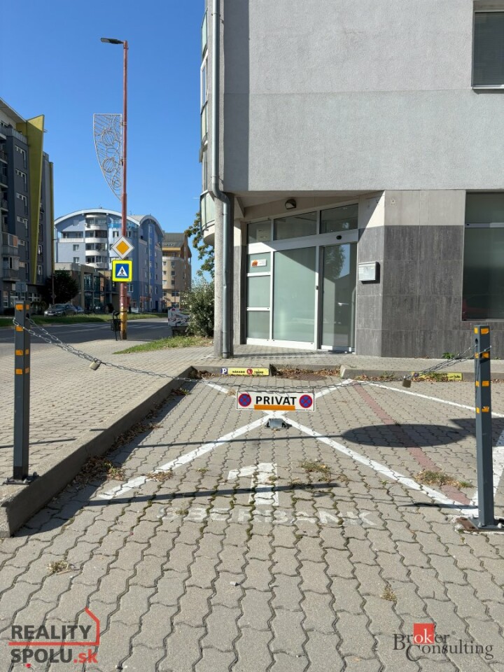 Predaj vonkajšieho parkovacieho miesta č. 1 na Kazanskej 23