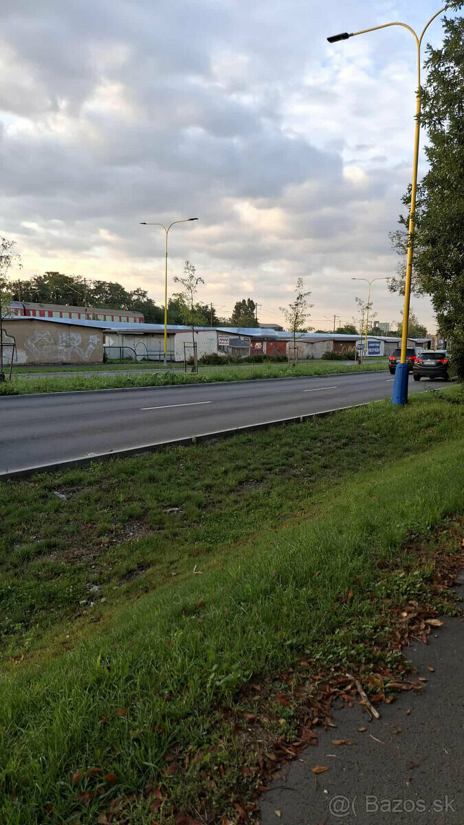 Na predaj murovaná garáž na Jantárovej ulici v Košiciach