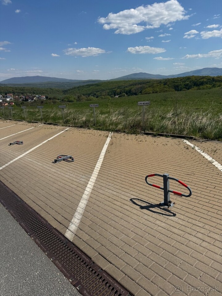 Prenájom parkovacieho miesta s prístupom na Zelená stráň