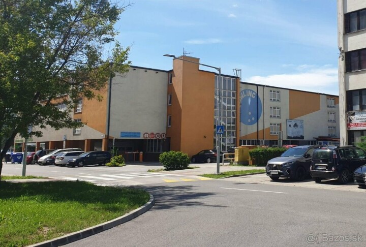 Garáž na prenájom v parkovacom dome na Zvolen Západ