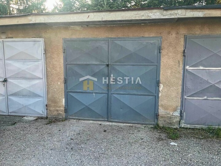 Predaj garáže v Senici na starom sídlisku