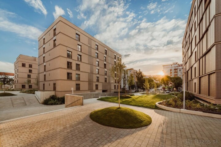 Prenájom garážového parkovacieho miesta v Rezidencii Pri Mýte