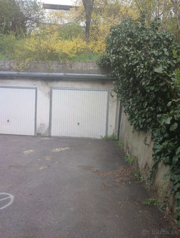Na predaj murovaná garáž na Kramároch