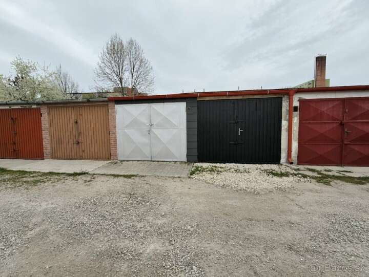 Predaj garáže o rozlohe 18 m2 v Dunajskej Strede