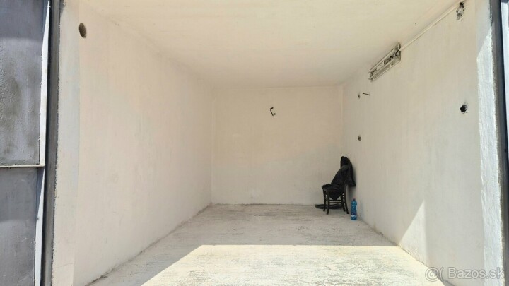 Na predaj murovaná garáž na Levočskej ulici v Prešove