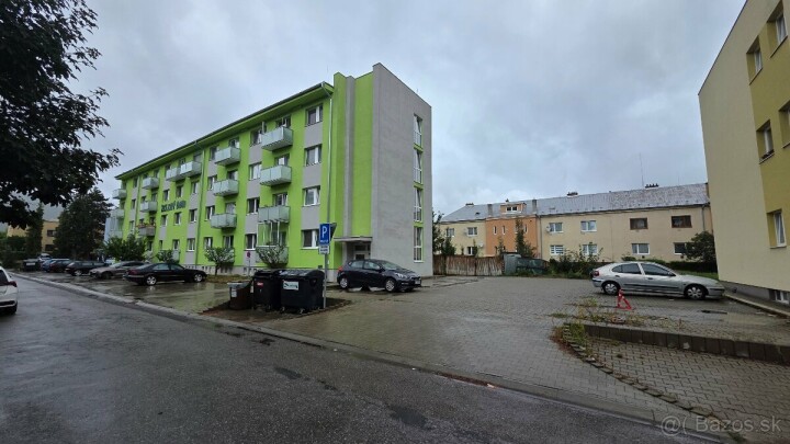 Parkovacie miesto na Mládežníckej ulici na prenájom