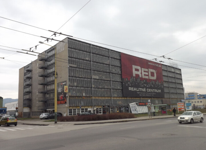 Garážový box na prenájom vo veľkogarážach na Hlinách