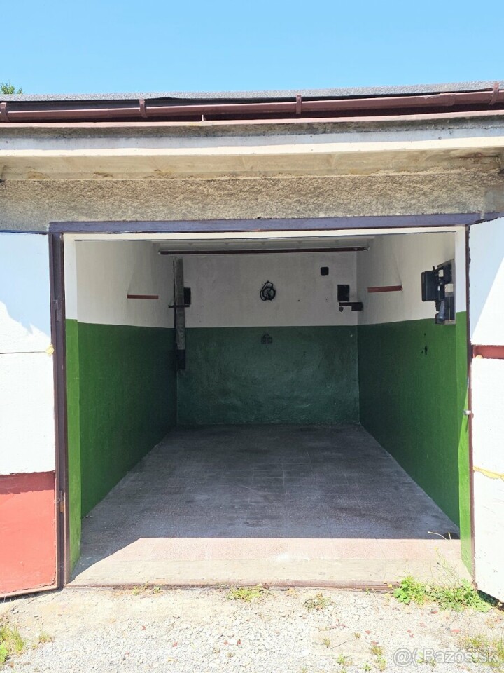 Predaj zachovalej garáže s elektrinou v KNM