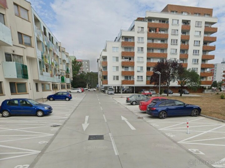 Prenájom vonkajšieho parkovacieho miesta na Odborárskej 3, BA