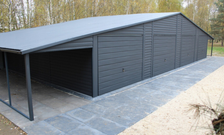 Predaj plechovej haly 20x8 s bránou a prístreškami