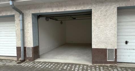 Predaj murovaná garáž 21m² v Senici na Sadovej ulici
