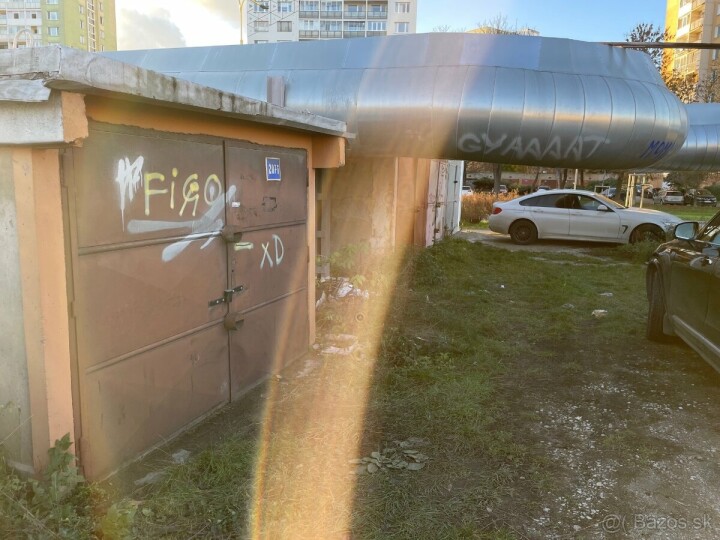 Prenájom samostatnej garáže pri Jantarovej ulici