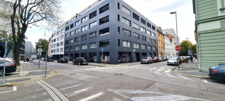 Dlhodobý prenájom garážového parkovacieho miesta na Moskovskej ulici