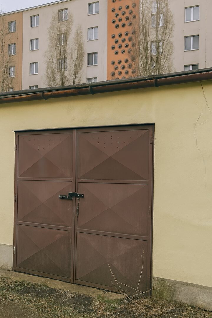 Predaj samostatnej garáže na Varšavskej ulici v Bratislave