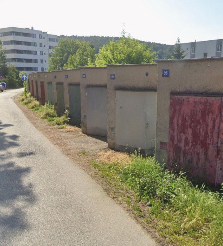 Garáž na prenájom pred Polom za 80 eur mesačne