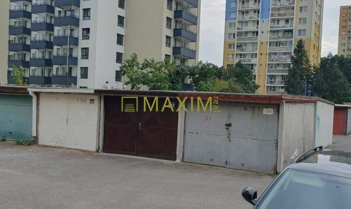 Predaj garáže na ulici Plicková v Rači