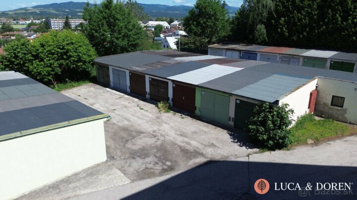 Priestranná garáž na predaj v Dubnici nad Váhom s montážnou jamou