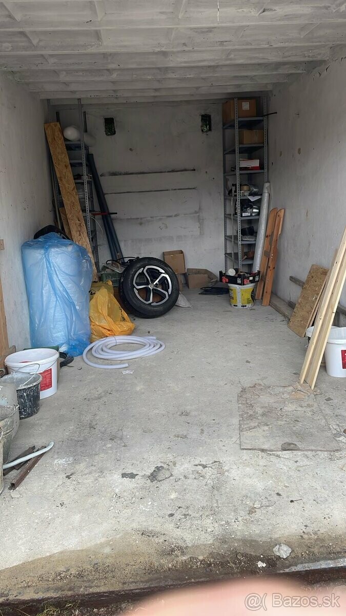 Garáž na predaj pri OC TESCO Čierne Háje