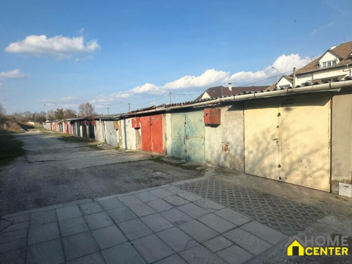 Na predaj: murovaná garáž s elektrinou na ul. Mládeže, Komárno