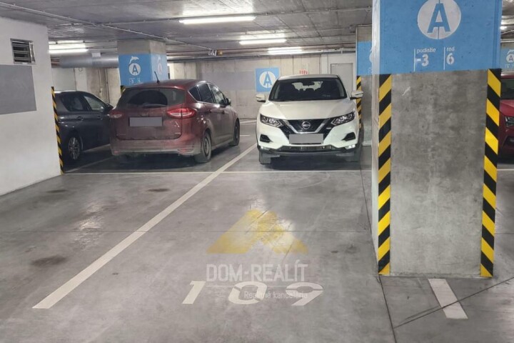 Predaj garážového státia v City Park Ružinov na Plynárenskej 3A