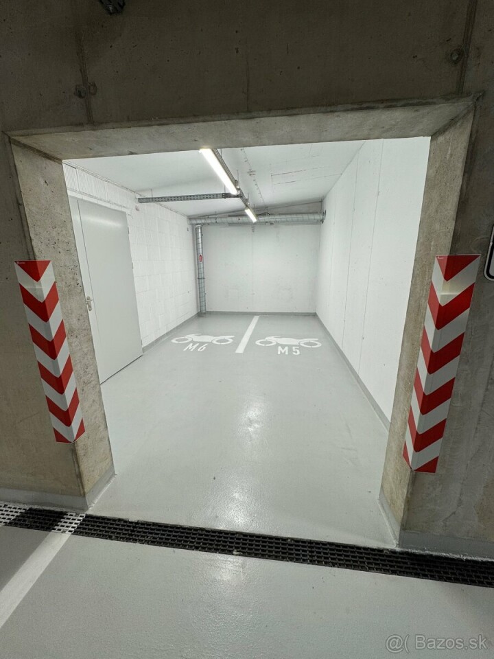 Prenájom garážového státia pre motorku v Ovocných Sadoch