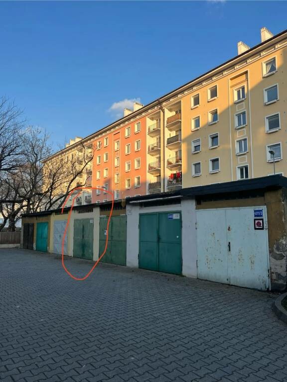 Predaj garáže na Bartoškovej ulici v Bratislave III - Nové Mesto