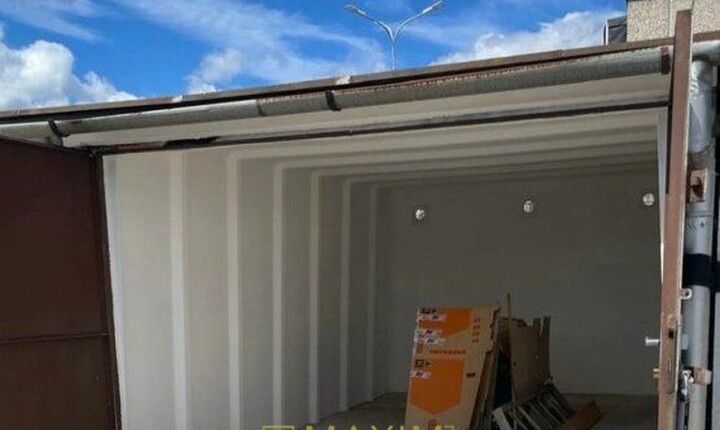 Predaj garáže s pozemkom na Výhonskej ulici v Rači