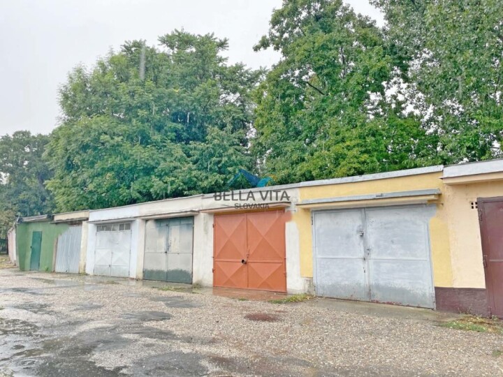 Na predaj garáž v Galante, pri parku - 19 m²
