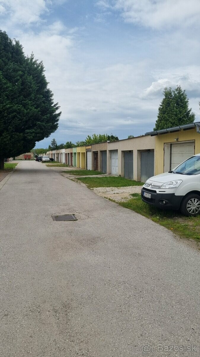 Praktická garáž na predaj v Dunajskej Strede