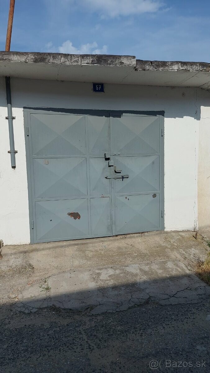 Prenájom garáže v Stupave s elektrinou a jamou