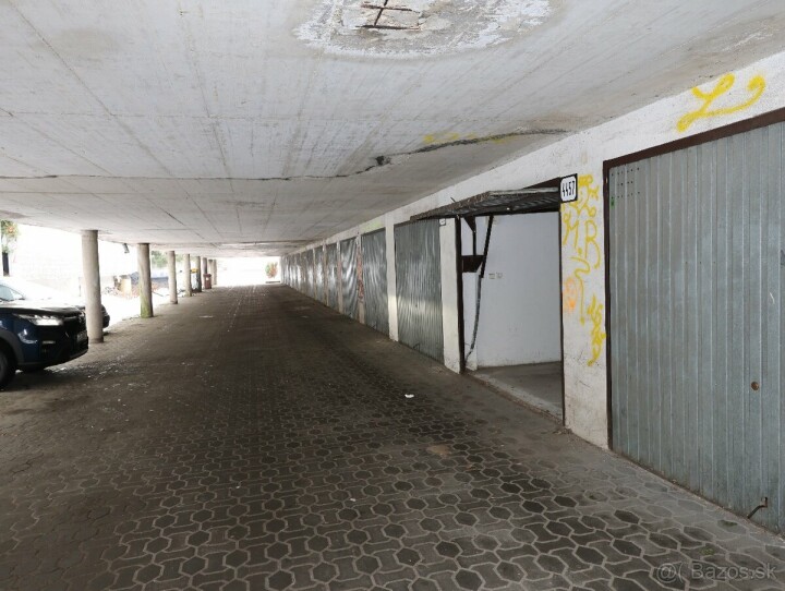 Predaj garáže v uzavretom areáli v centre Lučenca
